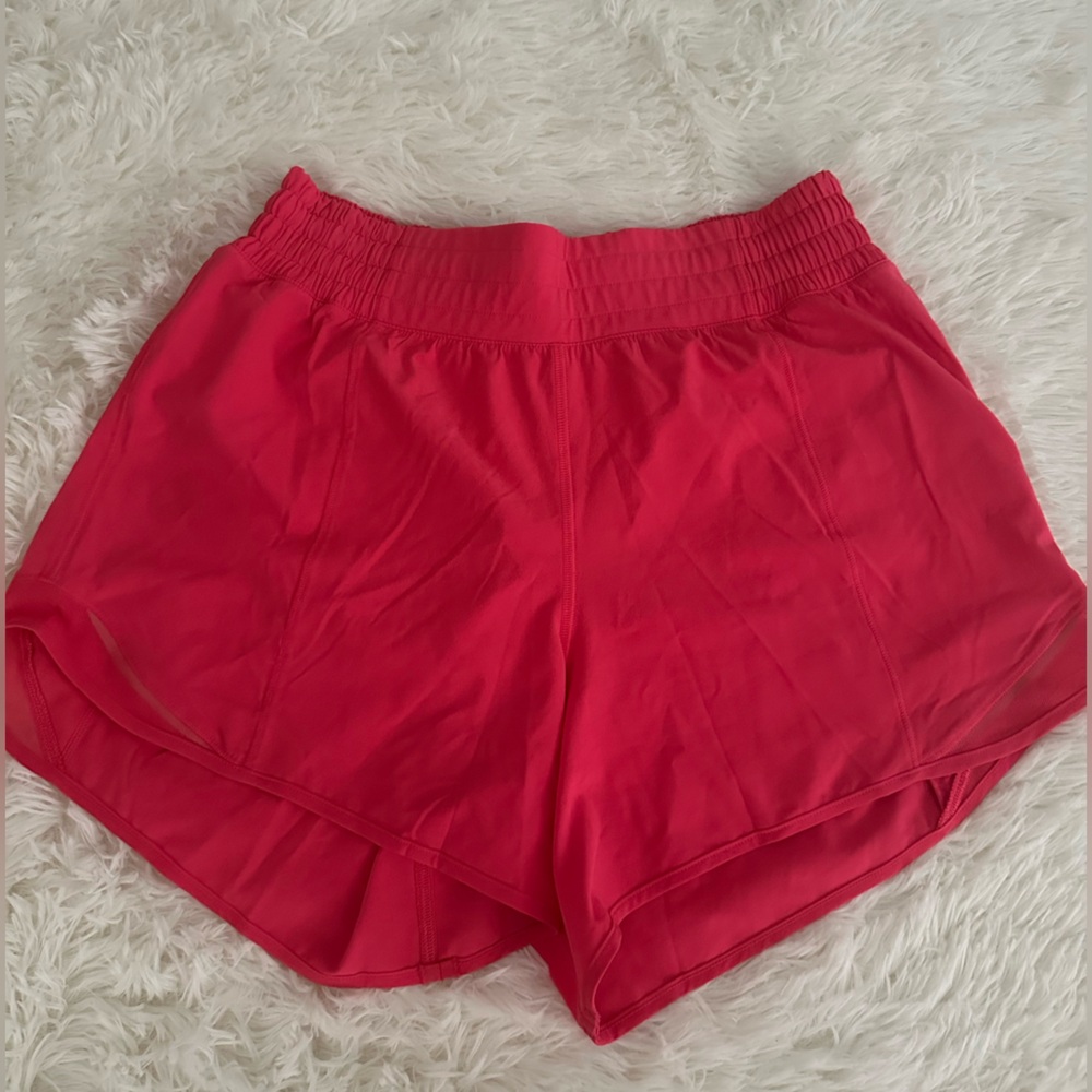 Lululemon hotty hot short high rise 4” size 6